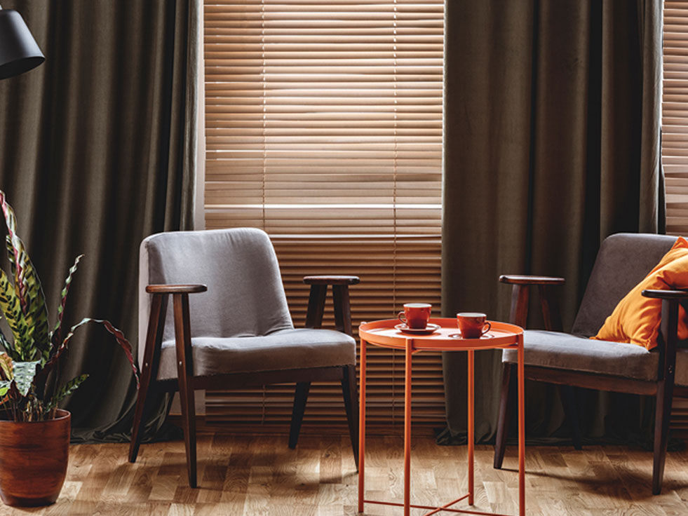 Faux Wood Blind in Los Angeles